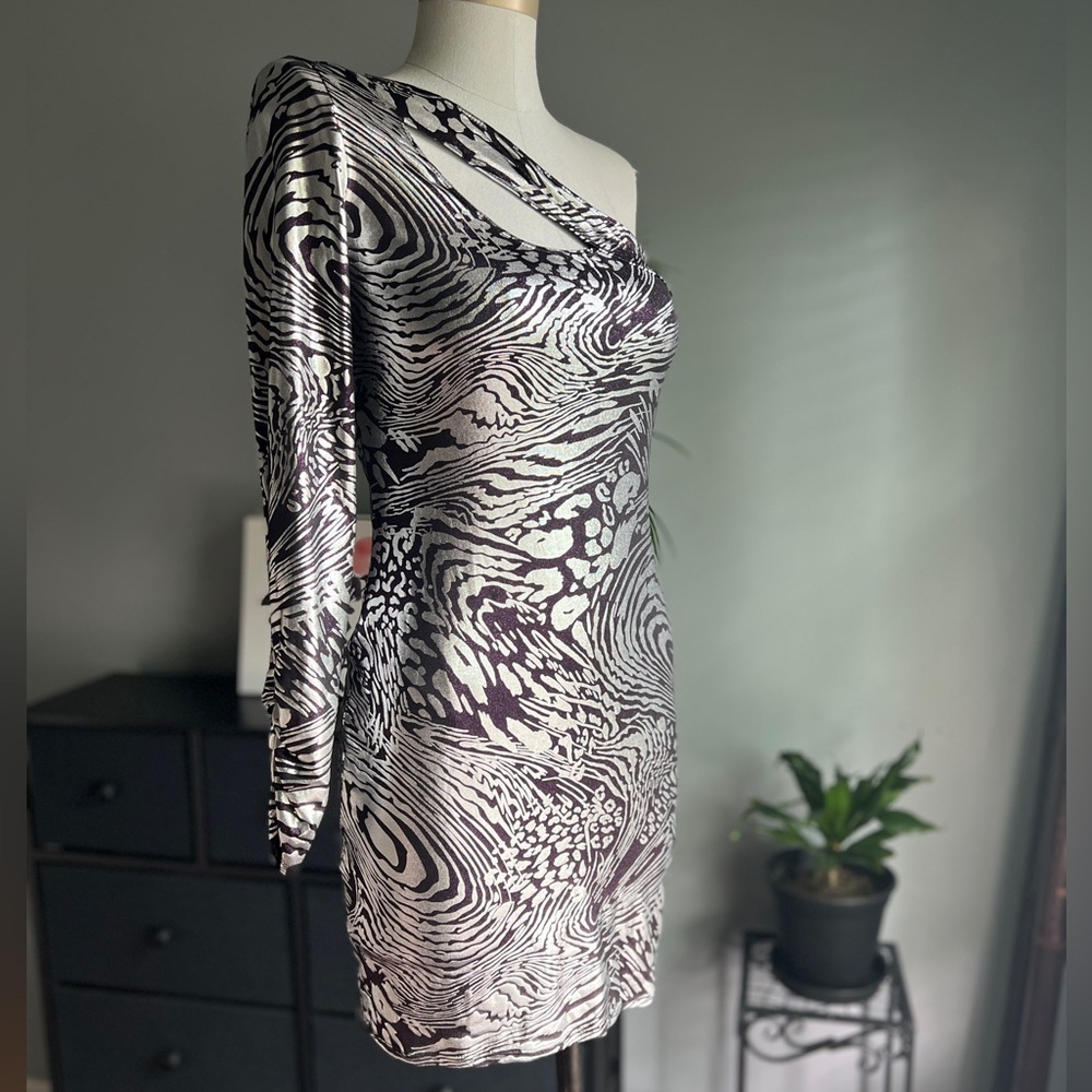 Arden B. Dress Body Con Super Stretch One Arm Dress Size Medium - Picture 7 of 7